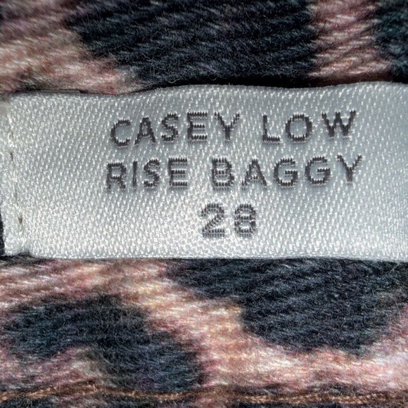 PacSun Casey Leopard Print Wide Leg Jeans Size 28 Like New!!! - Picture 4 of 11